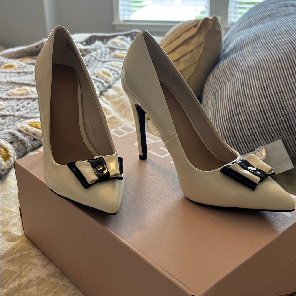 Pumps - Picture 2 of 2